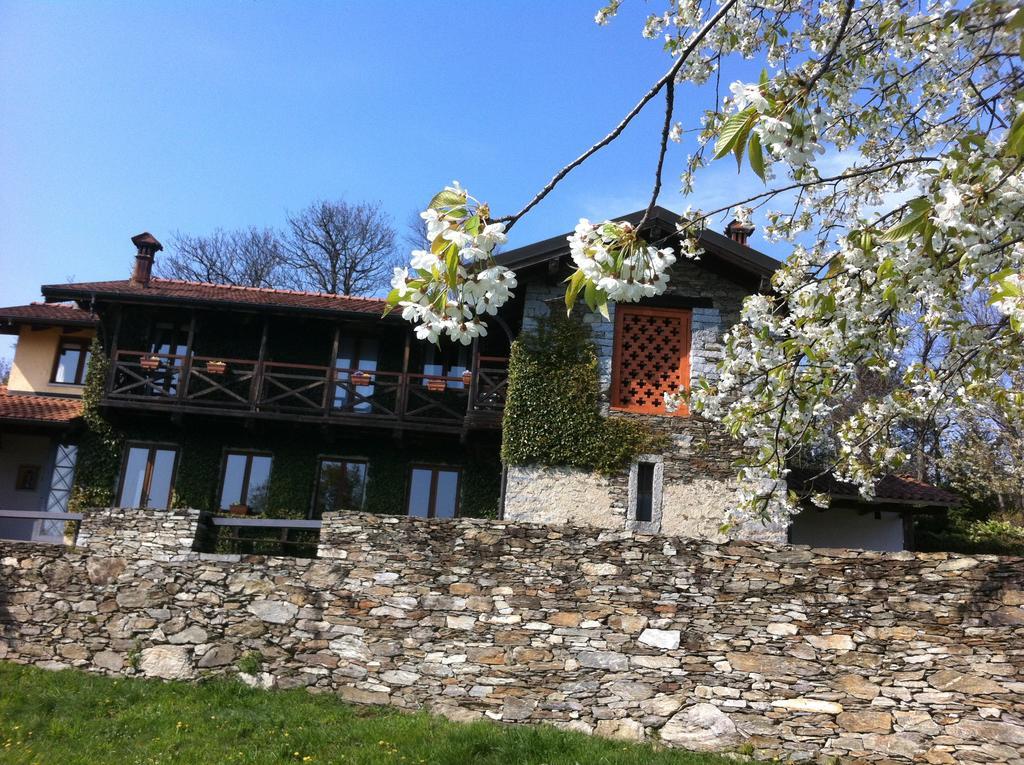 Ferienwohnung Il Ciliegio Selvatico Verbania Exterior foto