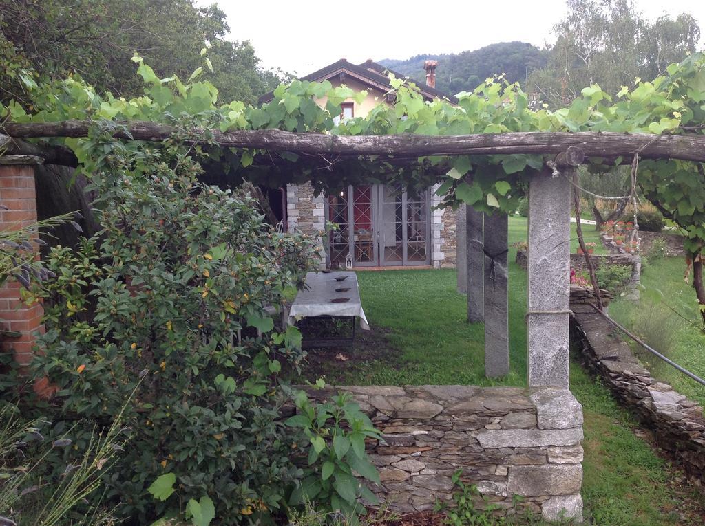 Ferienwohnung Il Ciliegio Selvatico Verbania Exterior foto
